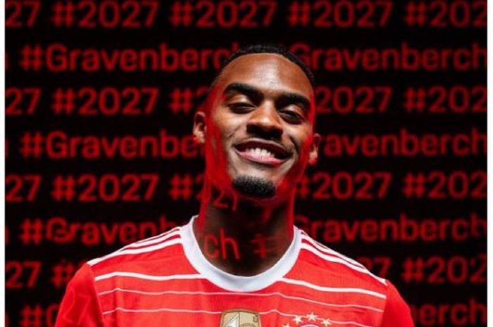 Bayern Muenchen resmi mengumumkan  Ryan Gravenberch sebagai rekrutan terbarunya dari Ajax Amsterdam.