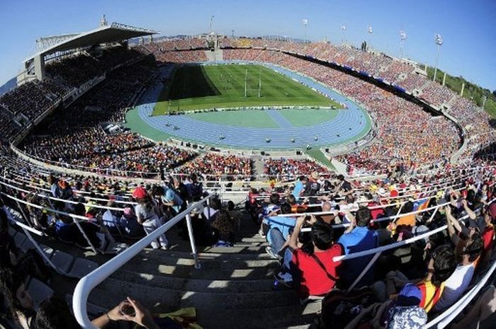 Penampakan Estadi Olimpic Lluis Companys yang akan jadi markas sementara Barcelona musim 2023-2024.