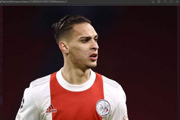 Winger Ajax Amsterdam, Antony, yang masuk dalam radar transfer Manchester United.