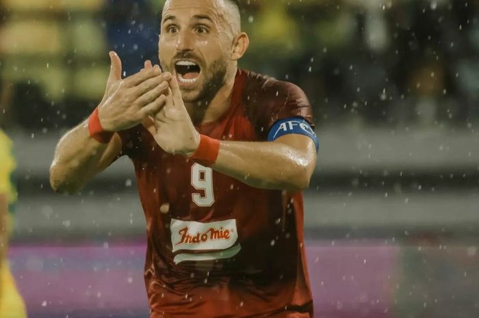 Penyerang Bali United, Ilija Spasojevic.