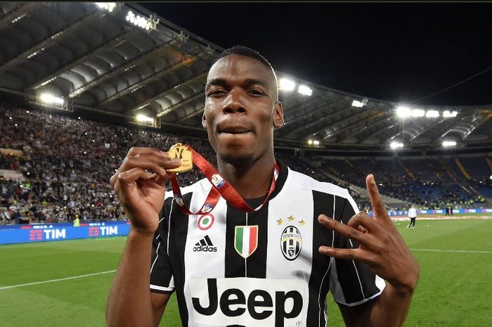 Gelandang tengah Manchester United, Paul Pogba, resmi kembali ke pelukan Juventus pada musim panas 2022.