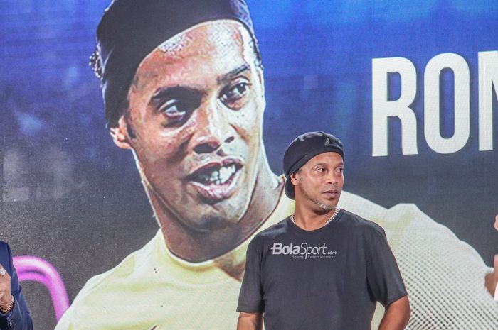 Ronaldinho nampak hadir dalam sesi jumpa persnya di Menara Mandiri, Senayan, Jakarta, 24 Juni 2022.