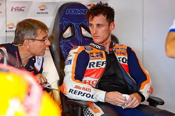 Pol Espargaro (kanan) pada MotoGP Belanda 2022, Minggu (26/6/2022) di Sirkuit Assen, Belanda