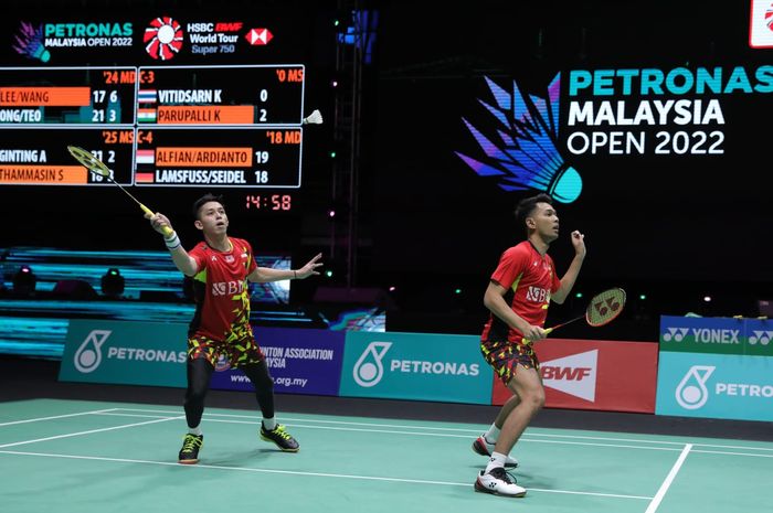Pasangan ganda putra Indonesia, Fajar Alfian/Muhammad Rian Ardianto, pada babak kedua Malaysia Open 2022 di Axiata Arena, Kuala Lumpur, Kamis (30/6/2022).