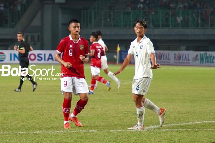 Hokky Caraka, Timnas U-19 Indonesia vs Thailand pada Piala AFF U-19 2022 di Stadion Patriot Chandrabhaga, Rabu (6/7/2022).