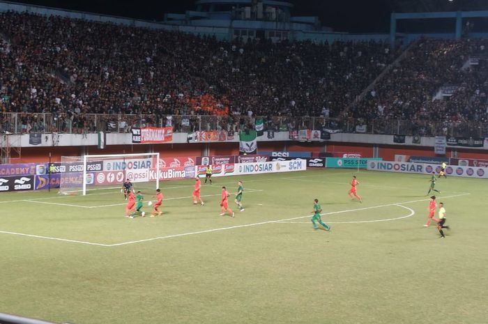 Semifinal Piala Presiden 2022 antara PSS vs Borneo FC di Stadion Maguwoharjo, Sleman, Yogyakarta, Kamis (7/7/2022).