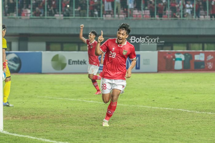Rabbani Tasnim Siddiq merayakan gol dalam laga timnas U-19 Indonesia vs Filipina di Grup A Piala AFF U-19 2022, Jumat (8/7/2022) di Stadion Patriot Candrabhaga, Bekasi.