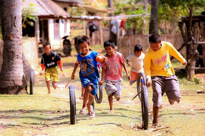29 Contoh Hak Asasi Anak Menurut UndangUndang No. 39 Tahun 1999 Bobo
