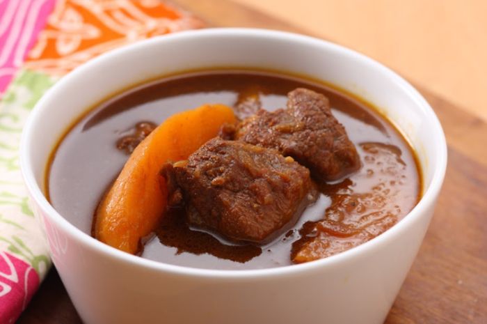 Hidangan semur daging Betawi enak untuk sajian Idul Adha