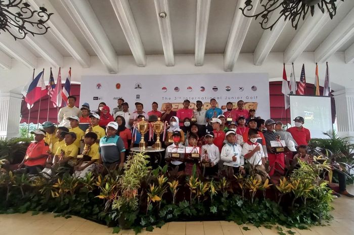 Ajang Menpora-PAGI International Junior Golf Championship 2022 telah selesai digelar di Emeralda Golf Club, Tapos, Depok, Jawa Barat, pada Kamis (21/7/2022). 