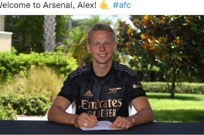 Arsenal resmi mendatangkan Oleksandr Zinchenko dari Manchester City dan dikontrak hingga 2026.