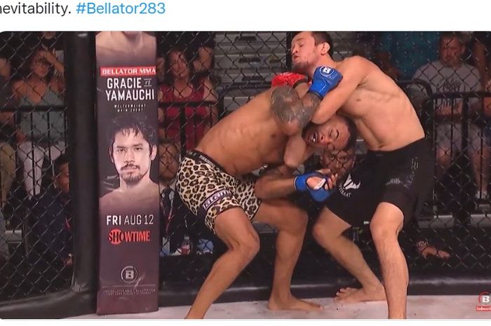 Usman Nurmagomedov menang dengan kuncian guillotine choke sambil berdiri atas Chris Gonzalez di Bellator 283, Sabtu (23/7/2022) WIB di Washington.