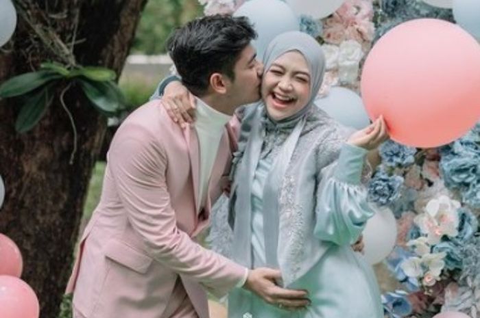 'Ari-arinya Gak Suplai' Ria Ricis Melahirkan Secara Caesar, Istri Teuku
