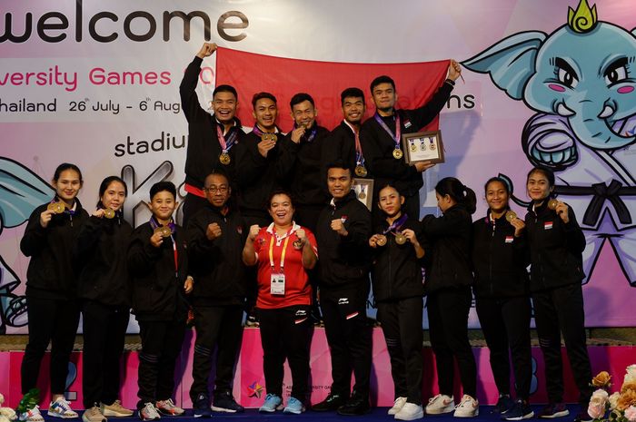 Tim Karate Indonesia yang beradu pada ajang ASEAN University Games 2022 di Ubon Ratchathani, Jumat (29/7/2022). 