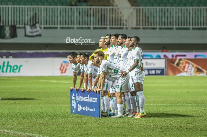 Skuat PSS Sleman (skuad PSS Sleman) sedang berfoto tim saat bertanding di Stadion Pakansari, Bogor, Jawa Barat, 29 Juli 2022.