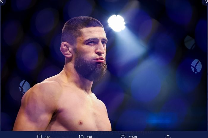 Khamzat Chimaev harusnya bisa memanfaatkan kondisi sulitnya Islam Makhachev dapat duel perebutan gelar di kelas welter UFC.