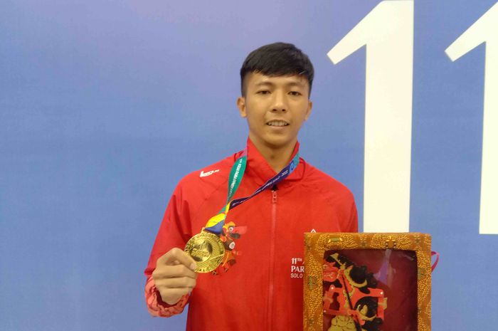 Pebulu tangkis tunggal putra , Dheva Anrimusthi,  berhasil merebut medali emas pada ajang ASEAN Para Games 2022.