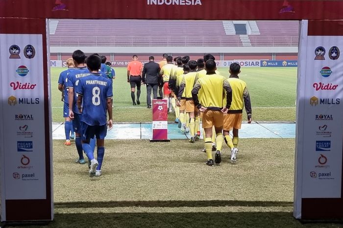 Suasana jelang laga antara timnas U-16 Thailand melawan Brunei Darussalam pada laga penyisihan Grup B Piala AFF U-16 2022 di Stadion Maguwoharjo, Sleman, Senin (1/8/2022).