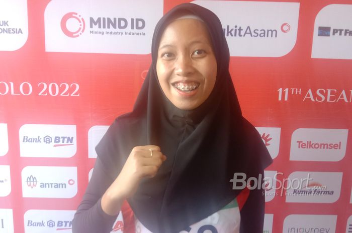 Karisma Evi Tiarani menambah koleksi medalinya setelah memenangi lomba lari 100  meter putri T42/44 ASEAN Para Games 2022 di Stadion Manahan, Solo, 1 Agustus 2022.