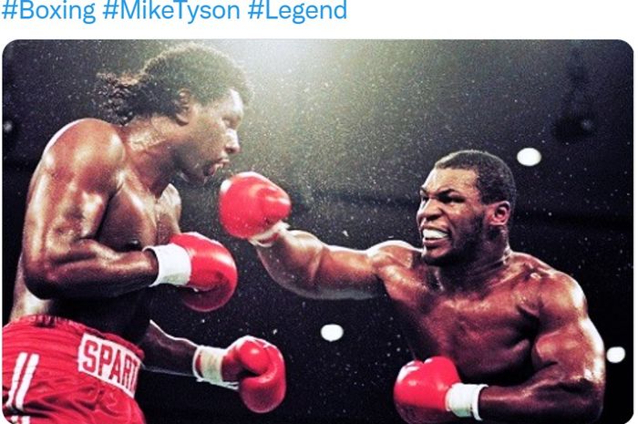 Pertarungan Mike Tyson (kanan) dengan Tony Tucker pada 1 Agustus 1987.