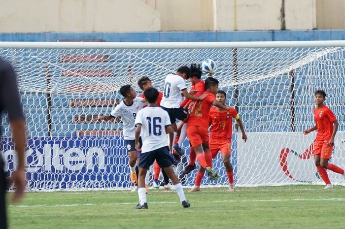 Suasana pertandingan Piala AFF U-16 2022 antara Myanmar melawan Kamboja di Stadion Sultan Agung, Bantul, Senin (8/8/2022).