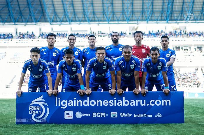 Skuad PSIS Semarang saat hadapi Barito Putra di Stadion Jatidiri, Semarang, Sabtu (6/8/2022).