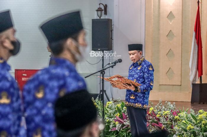 Menteri Pemuda dan Olahraga Republik Indonesia, Zainudin Amali, saat memberikan kata sambutan ketika mengangkat sejumlah atlet menjadi Pegawai Negeri Sipil (PNS) di Kantor Kemenpora, Senayan, Jakarta, 10 Agustus 2022.