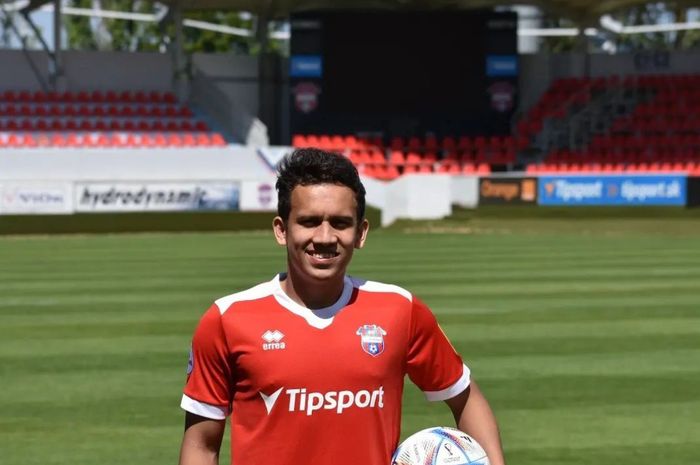 Pemain timnas Indonesia Egy Maulana Vikri bergabung dengan klub asal Slovakia FC Vion Zlate Moravce.