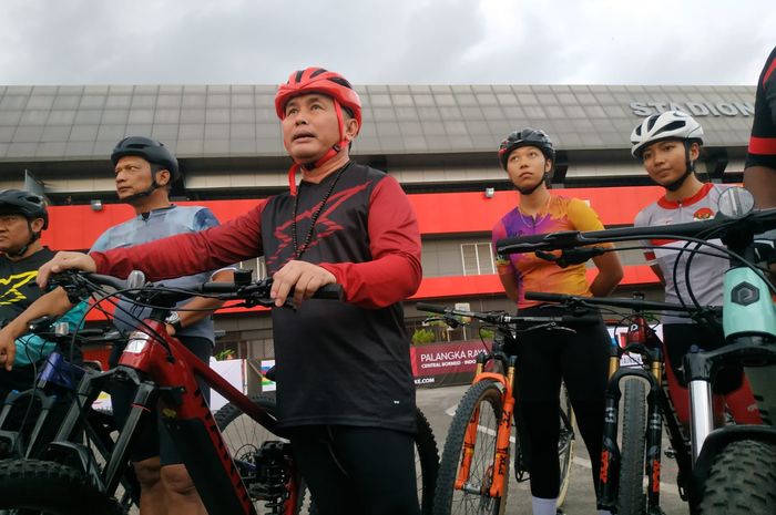 Gubernur Kalimantan Tengah Sugianto Sabran berharap Presiden Indonesia Joko Widodo bisa datang ke UCI MTB World Cup 2022