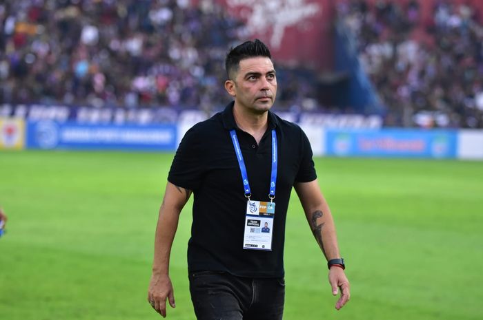 Javier Roca jadi korban kedua pemecatan pelatih di Liga 1 2022-2023 usai mengalami hasil buruk bersama Persik Kediri