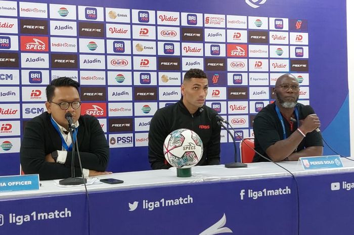 Pelatih Persis Solo, Jacksen F Tiago pada sesi jumpa pers seusai laga melawan Persita Tangerang di Stadion Manahan, Solo, Minggu (14/8/2022).
