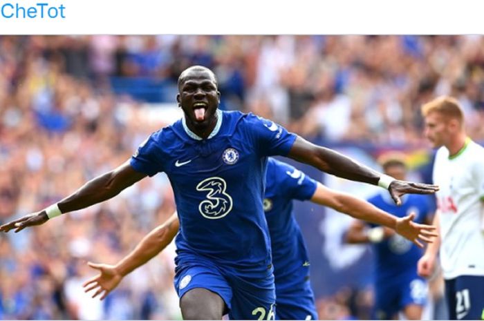 Kalidou Koulibaly merayakan gol dalam laga Liga Inggris, Chelsea vs Tottenham Hotspur, di Stadion Stamford Bridge, Minggu (14/8/2022).