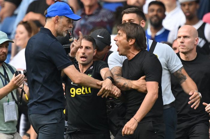 Thomas Tuchel dan Antonio Conte berantem seusai laga Liga Inggris, Chelsea vs Tottenham Hotspur, di Stadion Stamford Bridge, Minggu (14/8/2022).