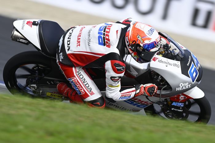 Aksi pembalap Honda Team Asia, Mario Suryo Aji, pada kualifikasi Moto3 Austria 2022 di Red Bull Ring, Austria, 20 Agustus 2022.