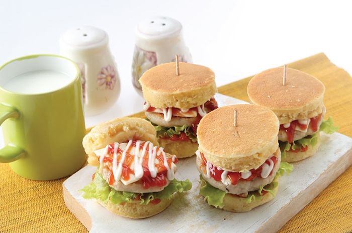 Hidangan burger mini pancake