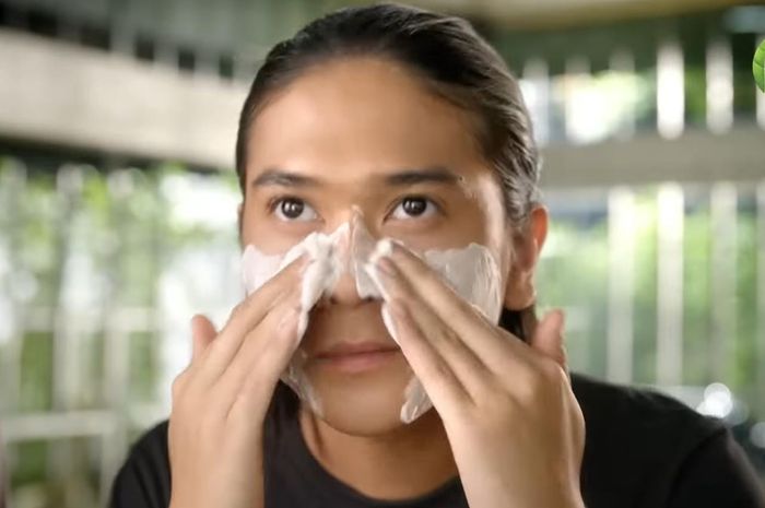 3 Rekomendasi Face Wash Pria Untuk Kulit Berminyak Belanja Mulai Rp20 1543