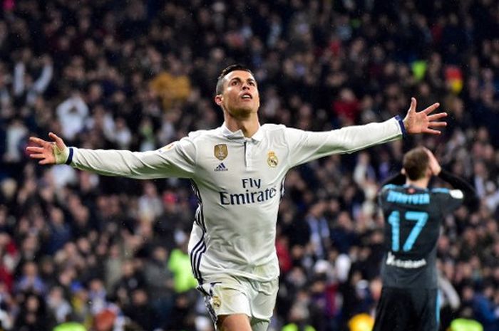 Cristiano Ronaldo merayakan golnya saat Real Madrid jumpa Real Sociedad pada duel Liga Spanyol di Santiago Bernabeu (29/1/2017).