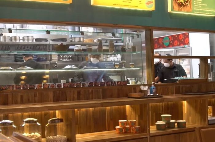 Indonesian restaurant Biang Keladi is located at the Pacific Place.