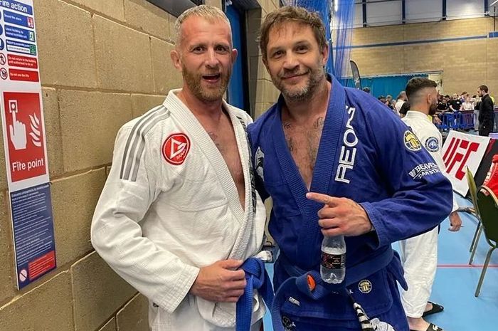 Aktor Peaky Blinders Tom Hardy Berhasil Dapat Dua Medali Emas Di Turnamen Amal Jiu Jitsu Hai 