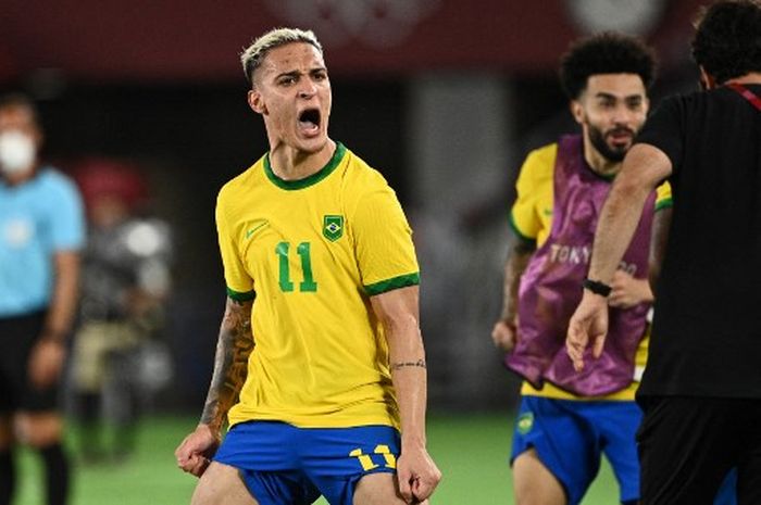Antony merayakan gol timnas Brasil ke gawang Spanyol di Olimpiade 2020 pada laga di Yokohama (7/8/2021).