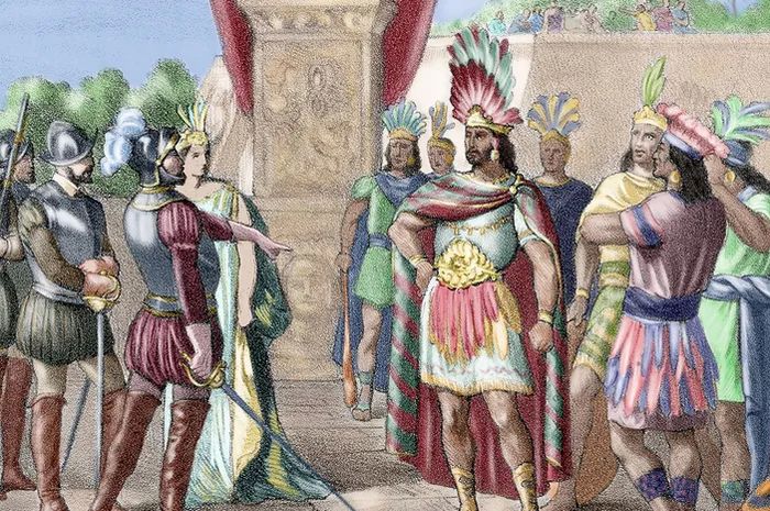 La historia de Moctezuma II, el noveno emperador azteca de México, cuyo lujoso estilo de vida rivaliza con el de Roma, oro y armas enjoyadas llenan su palacio, 3000 sirvientes a sus manos y pies