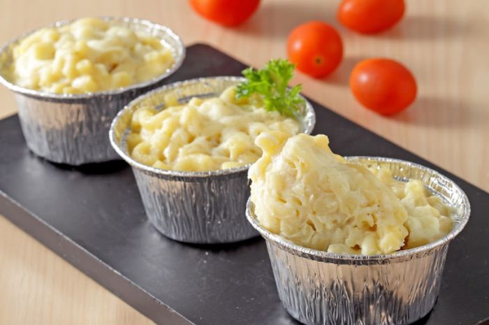 Hidangan mac n cheese.