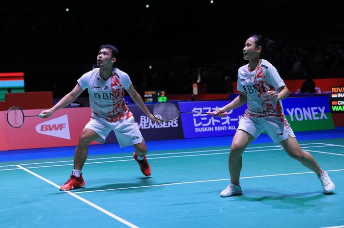Pasangan ganda campuran Indonesia, Rinov Rivaldy/Pitha Haningtyas Mentari, pada babak kedua Japan Open 2022 di Maruzen Intec Arena, Osaka, Kamis (1/9/2022).