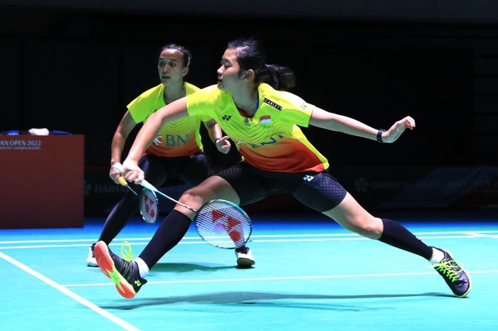 Pasangan ganda putri Indonesia, Febriana Dwipuji Kusuma/Amalia Cahaya Pratiwi, pada babak pertama Japan Open 2022 di  Maruzen Intec Arena, Osaka, Rabu (31/8/2022).