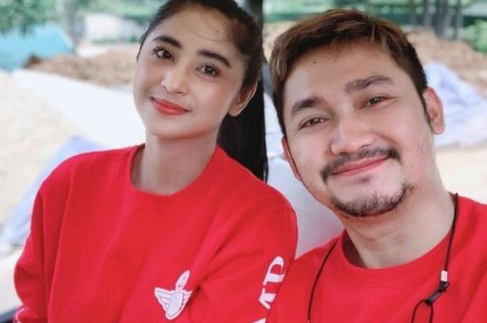 Bak Sudah Jatuh Tertimpa Tangga Hutang ke Dewi Perssik Numpuk Kini Bak Sudah Jatuh Tertimpa Tangga Hutang ke Dewi Perssik Numpuk Kini