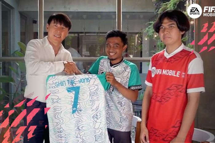 Pemenang event Meet the Manager EA SPORTS FIFA Mobile menemui Shin Tae-yong, pelatih timnas Indonesia.