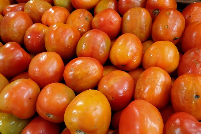 Manfaat Makan Tomat untuk Kulit: Keajaiban Nutrisi yang Mencerahkan dan Menyegarkan