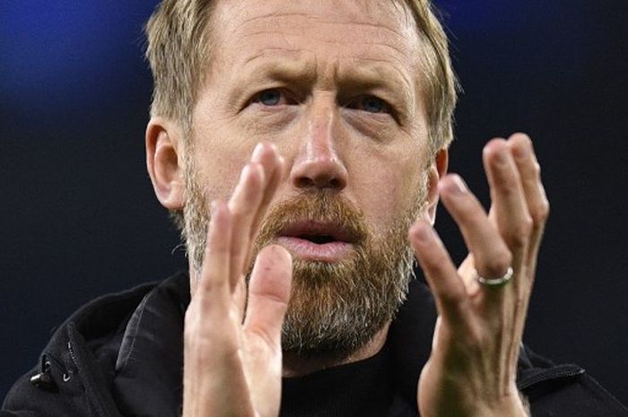 Graham Potter dalam laga Liga Inggris antara Man City vs Brighton and Hove Albion di Etihad Stadium (20/4/2022). Potter kini resmi menukangi Chelsea.