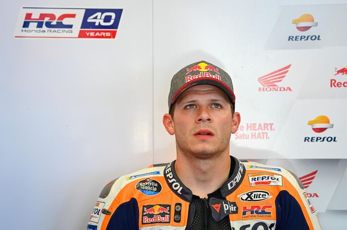 Pembalap Repsol Honda, Stefan Bradl, mengakui telah dihancurkan Marc Marquez