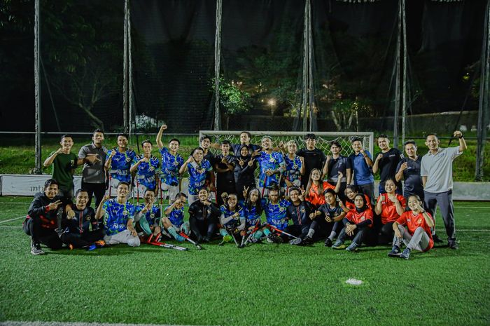 Skuad timnas sepak bola amputasi Indonesia dan ofisial tim